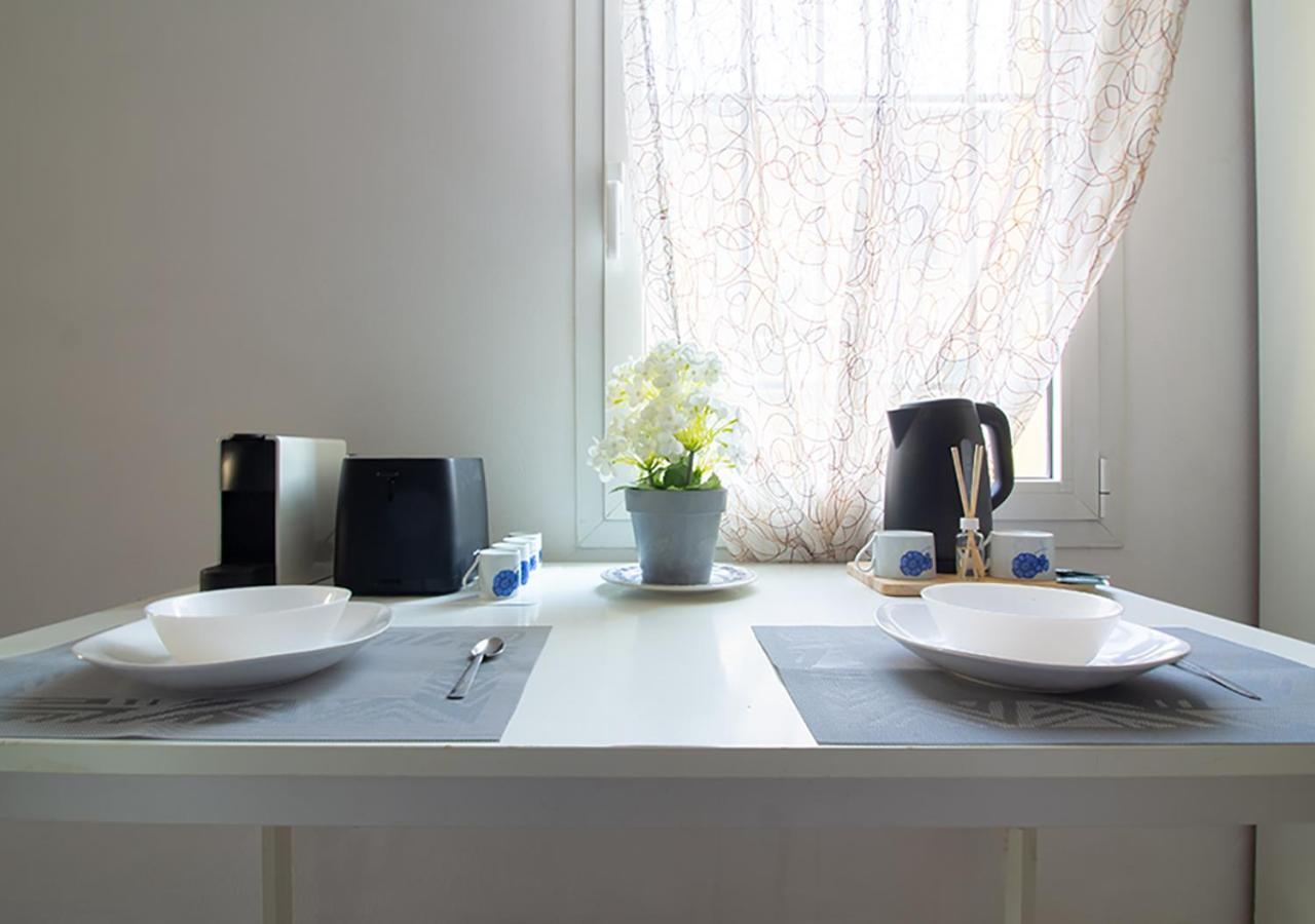 Athena Rooms - Parcheggio Privato 볼로냐 외부 사진